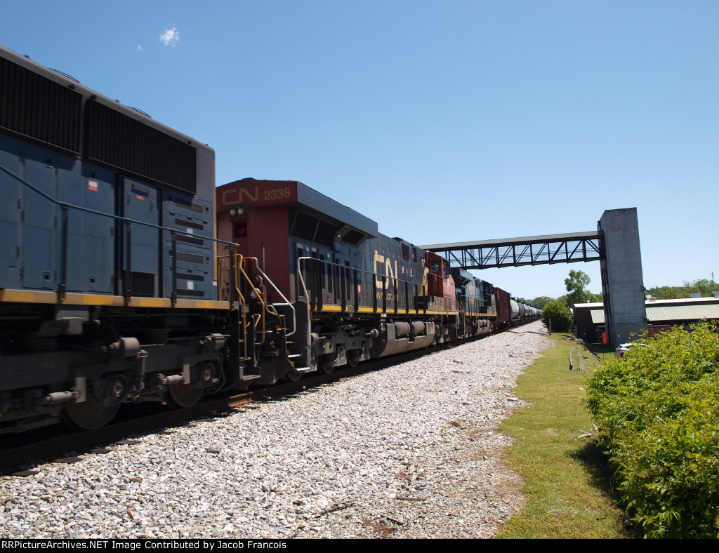 CN 2338